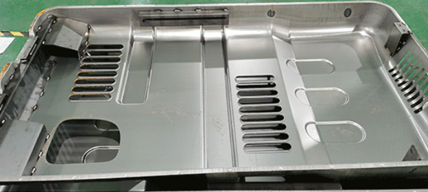 英萊激光視覺(jué)焊縫跟蹤系統(tǒng)，工程機(jī)械覆蓋件行業(yè)應(yīng)用